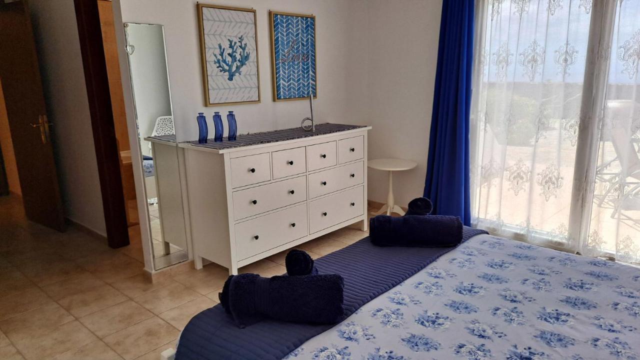 Villa Essence - A Unique Detached Villa With A-C, Heated Private Pool, Hottub, Gardens, Patios And Stunning Views! Tías Kültér fotó