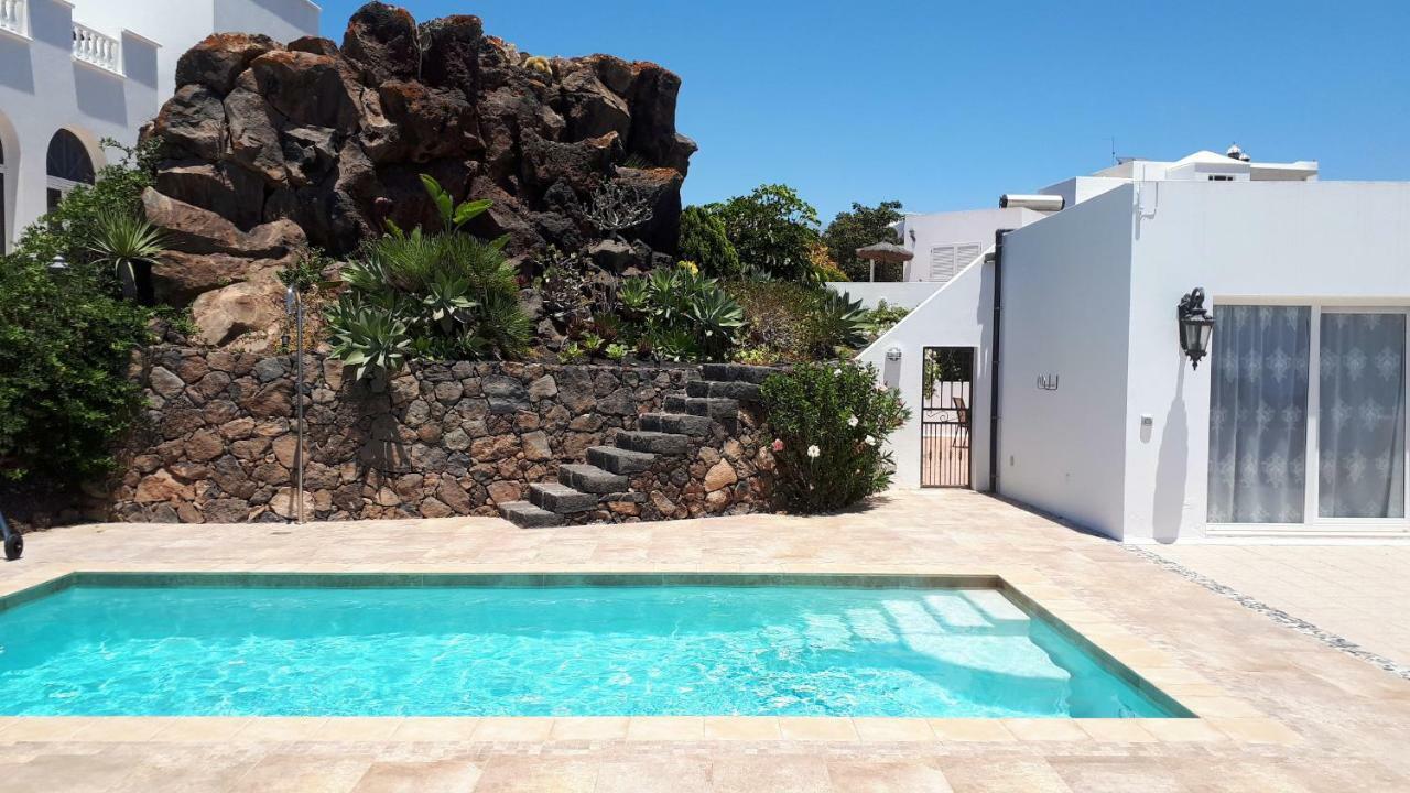 Villa Essence - A Unique Detached Villa With A-C, Heated Private Pool, Hottub, Gardens, Patios And Stunning Views! Tías Kültér fotó