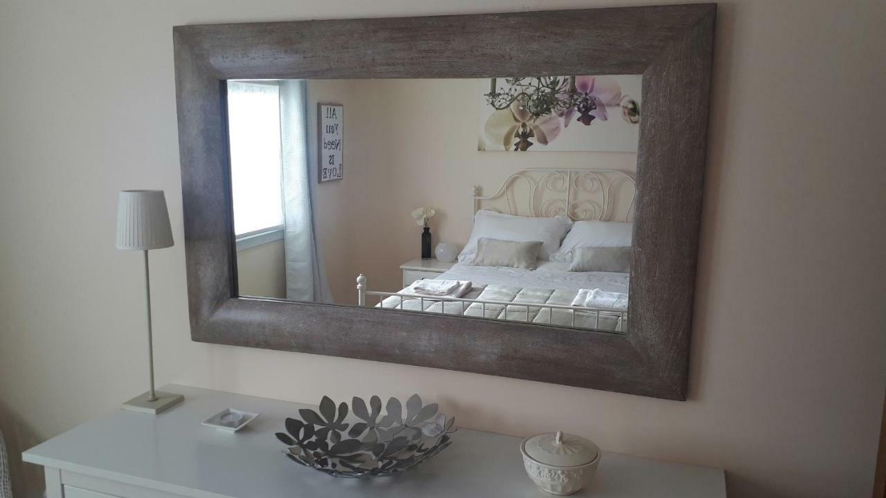 Villa Essence - A Unique Detached Villa With A-C, Heated Private Pool, Hottub, Gardens, Patios And Stunning Views! Tías Kültér fotó